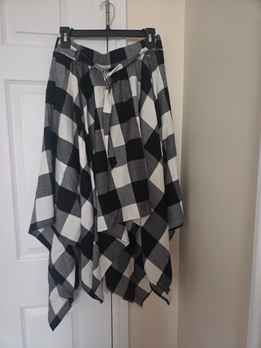 Bar III Black White Buffalo Plaid Handkerchief Midi Skirt